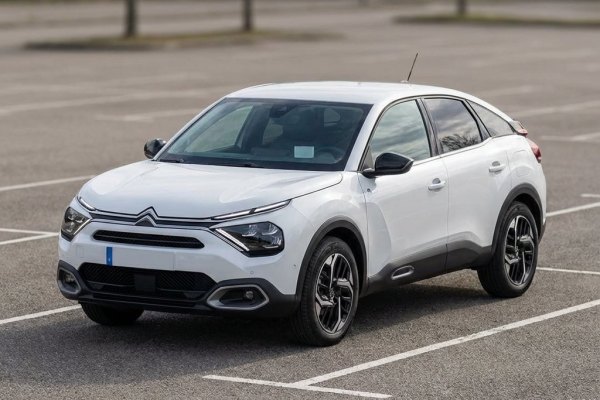 Citroën C4 kiralık araç